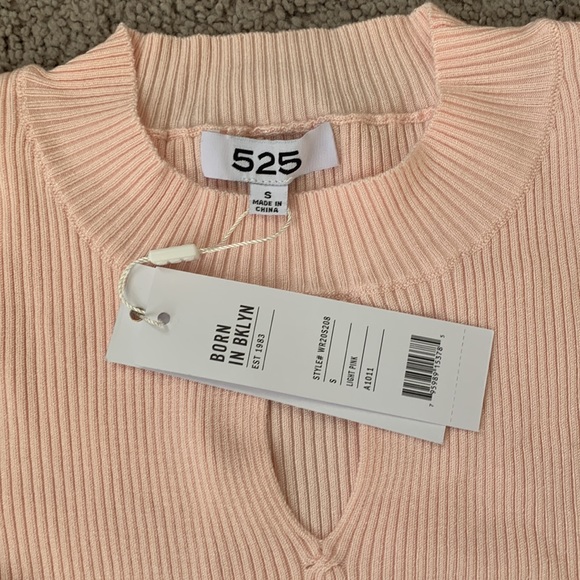 525 America Puffed Sleeve Sweater in light pink size small - Picture 4 of 4